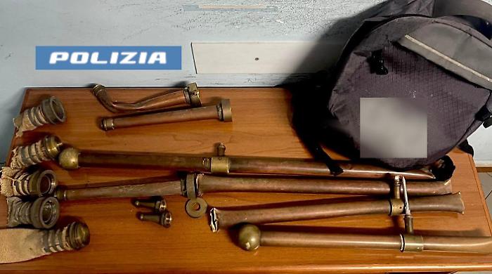 Ladro di ottone in azione in un palazzo in via Etnea: sorpreso in flagranza e denunciato 