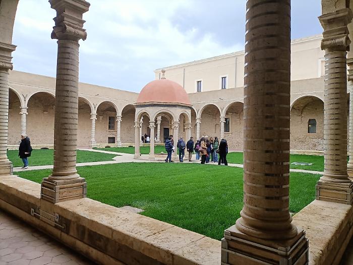 Boom di visitatori al monastero di San Placido Caloner&ograve;