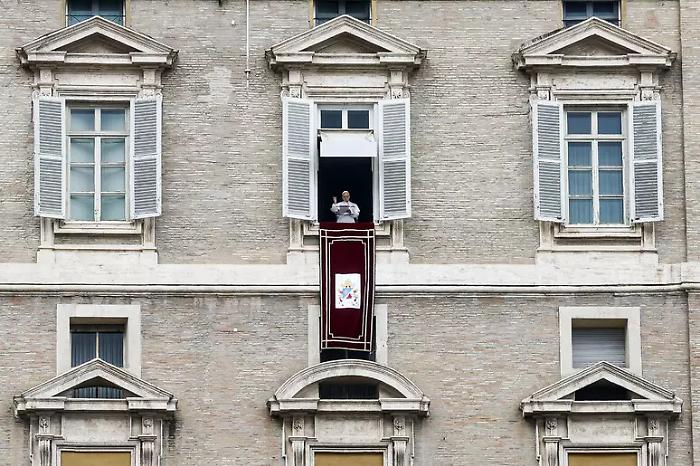 L'appello urgente del Papa per la pace: "Le guerre sono uno scandalo per tutta la famiglia umana"