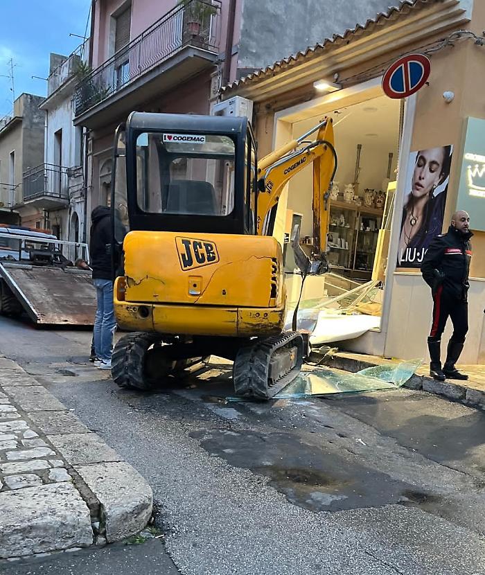 Furti con spaccate in provincia di Ragusa, vertice in prefettura