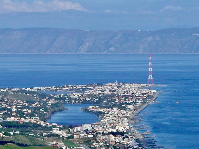 Dal 15 maggio stop ai motori nella laguna di Capo Peloro: ordinanza per tutelare la molluschicoltura