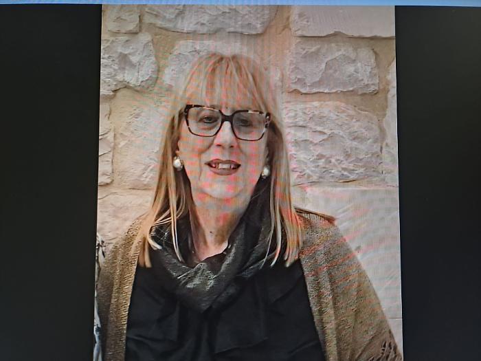 La materia come preghiera: la pittura silenziosa di Vincenza Trovato a Palazzo Busacca