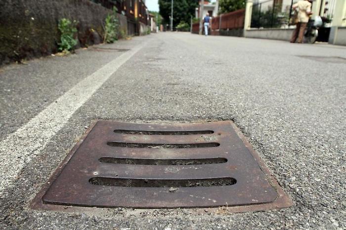 Cinquanta tombini rubati in una notte: citt&agrave; sotto scacco, &egrave; allarme sicurezza stradale