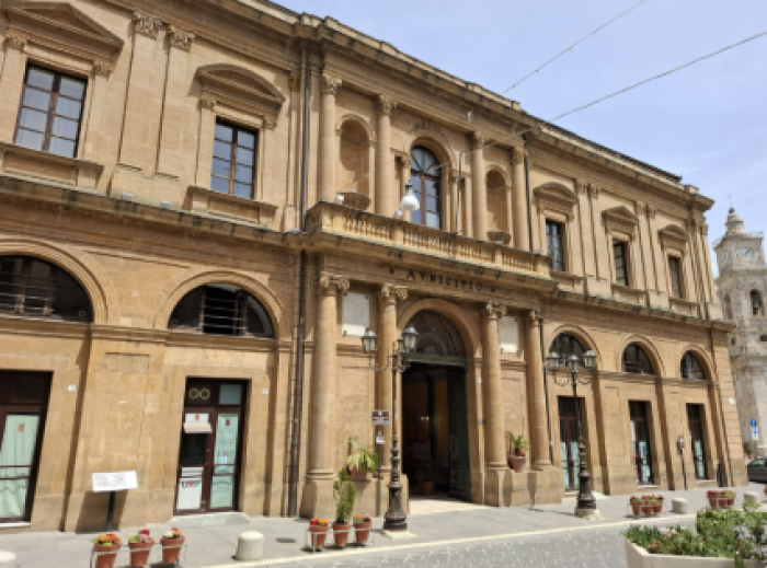 Rendiconto 2023 nel limbo: la Corte dei conti non archivia, ombre sui conti del Comune di Caltanissetta