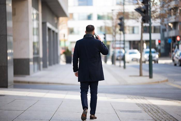 Telefonia, bollette pi&ugrave; salate in arrivo: come non pagare un euro in pi&ugrave;