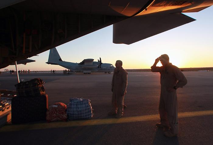 Sigonella, Palazzo Chigi spiega il no ai bombardieri: &laquo;Nessuna frizione con gli Usa, il governo agisce nel rispetto dei trattati&raquo;