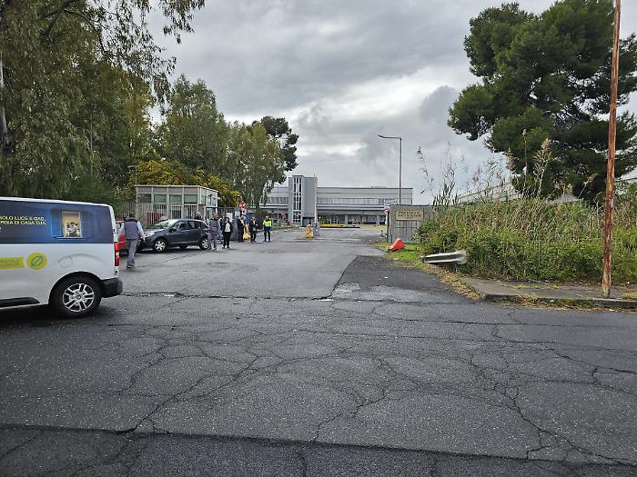 Ancora un pacco sospetto al Centro di smistamento Poste di Catania: scatta il protocollo di sicurezza 