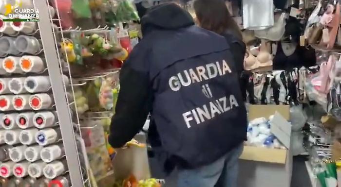 Giardini Naxos, sequestrati oltre 22mila articoli non sicuri: nel mirino anche prodotti pasquali