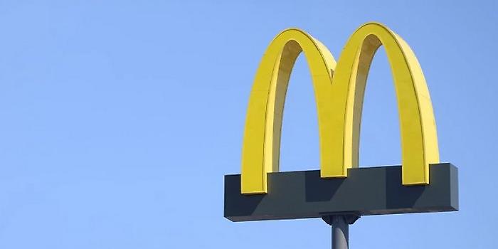 Vittoria, tenta di incendiare il McDonald's. Piromane bloccato