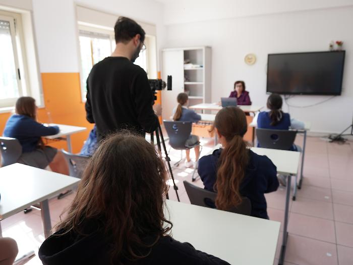 Il linguaggio della musica e del cinema per raccontare l&rsquo;autismo: a Misterbianco l'inclusione un videoclip