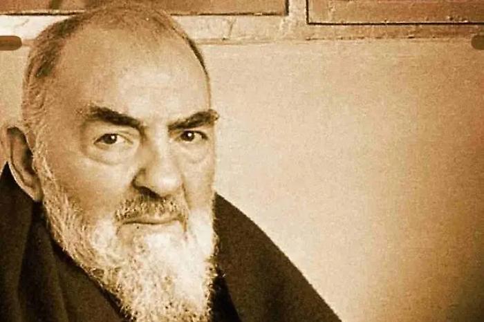 Una storia che divide tra fede e scienza, a S. Croce il caso del bambino che avrebbe visto Padre Pio