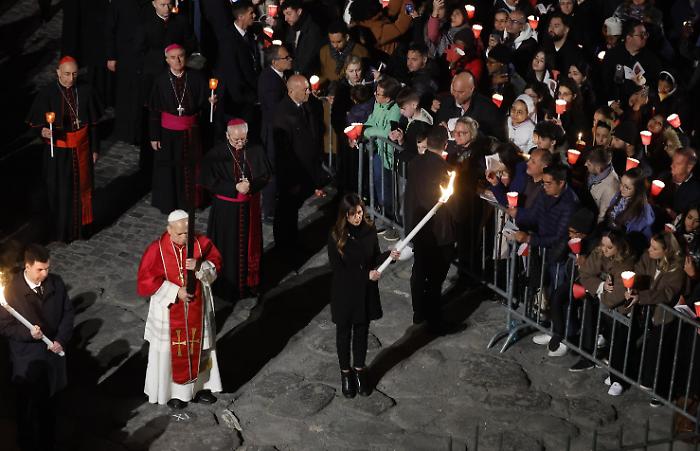 La prima Via Crucis di Leone nel segno di San Francesco