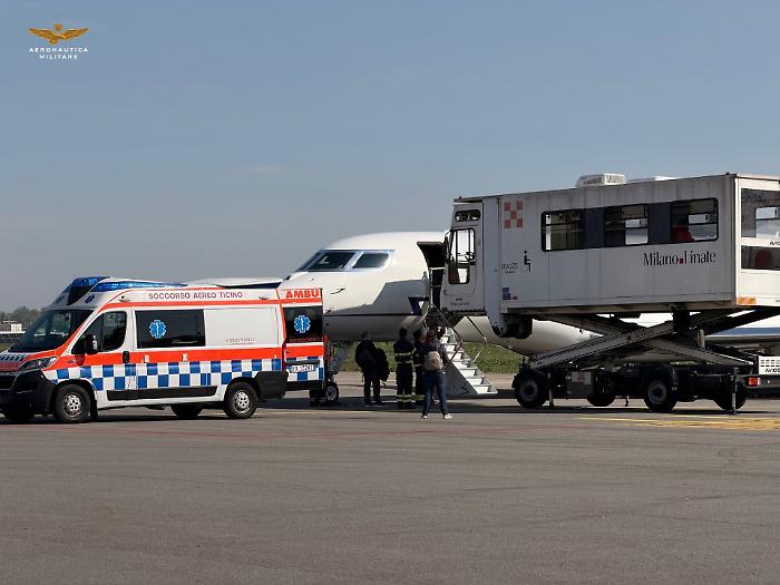 Volo salvavita: bimbo di due anni trasferito d'urgenza da Palermo a Milano dall'Aeronautica Militare