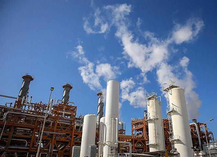 Extraprofitti dell&rsquo;energia, cinque grandi Paesi UE rompono gli indugi: cos&igrave; Berlino, Roma e Madrid vogliono trasformare lo shock della guerra in Iran in una leva fiscale europea