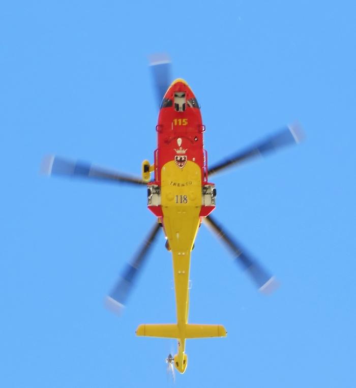 A21, il pomeriggio spezzato: bimbo di 8 anni muore in moto con il padre tra Felizzano e Asti Est