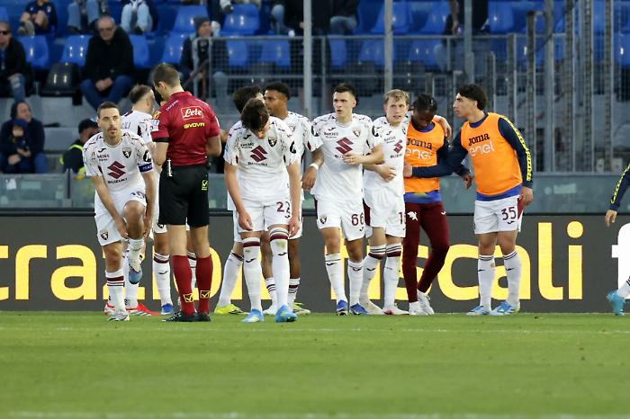 Pisa punito nel suo momento migliore: il Torino resiste, colpisce con Adams e lascia i nerazzurri sull&rsquo;orlo