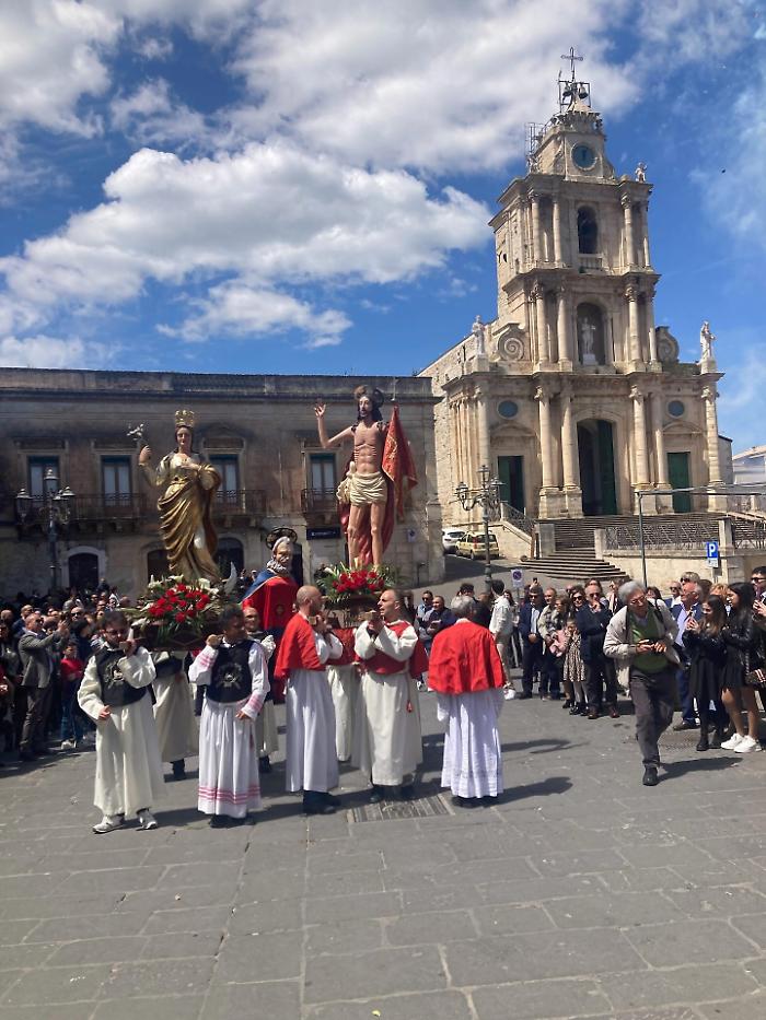 "A nisciuta 'ro Re a Loria": &egrave; la Pasqua di Monterosso Almo