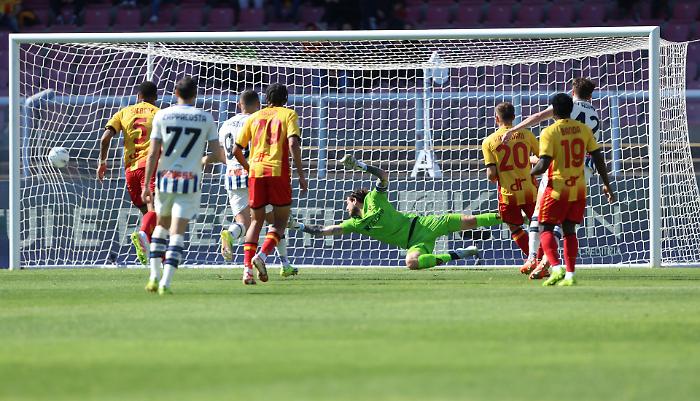 Atalanta corsara a Lecce: 3-0 e sogno Champions rilanciato