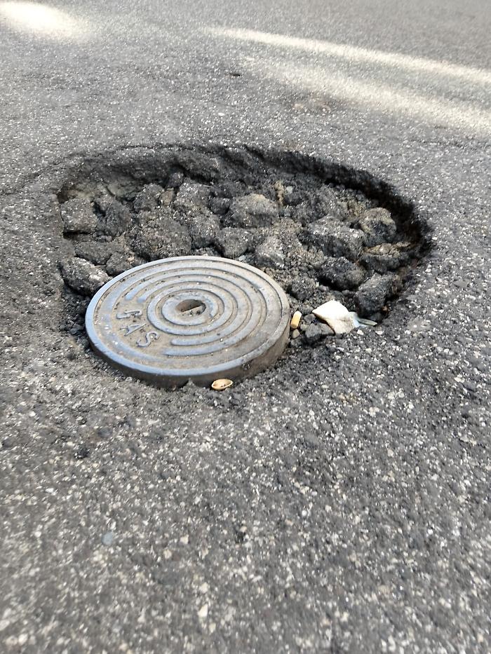 Catania via Papale: dissesto del manto stradale