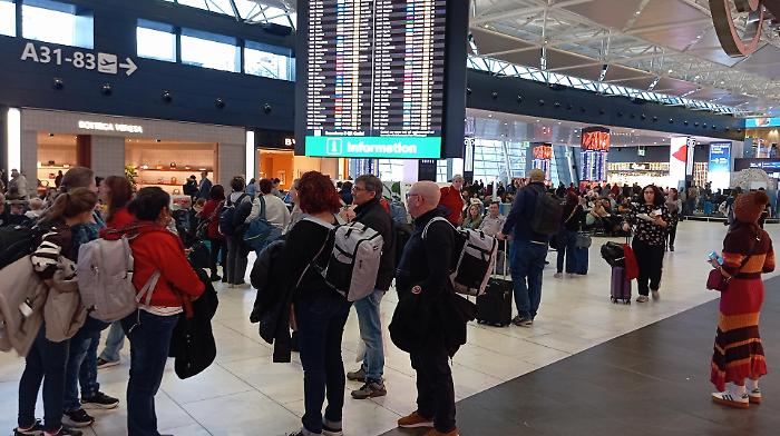 Estate 2026, allarme voli: meno carburante e costi in aumento per le vacanze