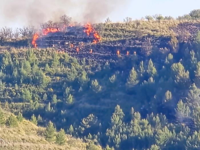 Giarratana, incendio ancora in corso a Monterotondo