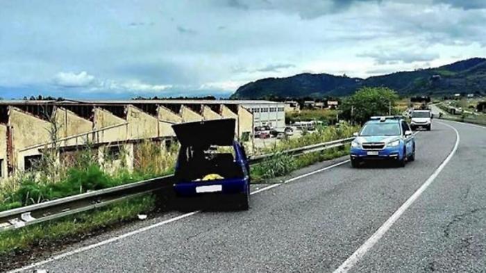 Tasso alcolemico record sull'A20: si schianta contro il guard rail con un valore alcolico otto volte oltre il limite