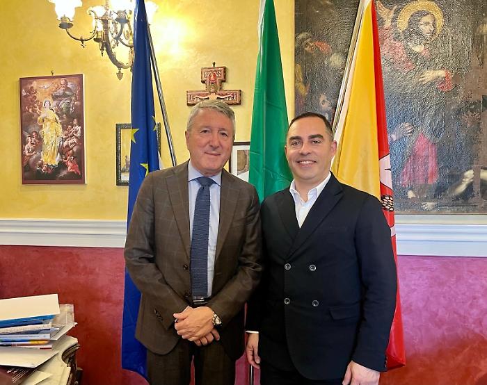 Tavoli touch e arredi modulari: ecco come cambieranno le scuole dei pi&ugrave; piccoli