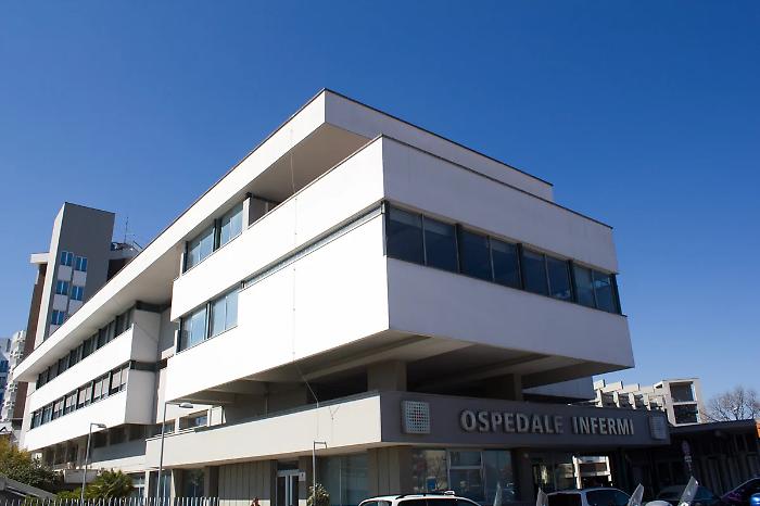 Morte cerebrale per il 12enne rimasto incastrato nella vasca idromassaggio di un hotel: aperto fascicolo per omicidio colposo