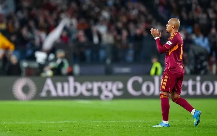 Una tripletta di Malen schianta il Pisa e la Roma  torna in corsa per la Champions