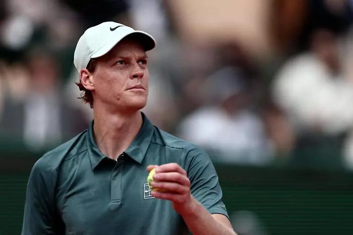 Jannik Sinner batte Alexander Zverev: finale a Montecarlo e opportunit&agrave; di tornare numero 1 ATP