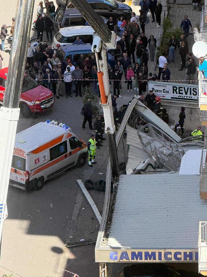 palermo operai morti gru
