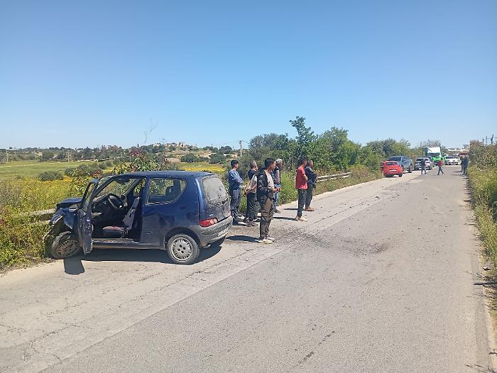 Vittoria, scontra tra due auto: feriti entrambi i conducenti