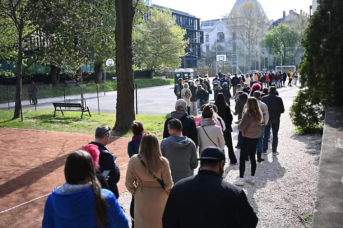 Affluenza record in Ungheria: alle 13 ha votato il 54,14% degli elettori