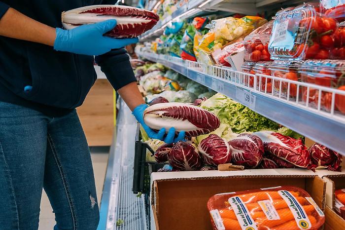 Rischio scaffali vuoti nei supermercati, Arena: &laquo;Potrebbe accadere ma al momento siamo garantiti&raquo;