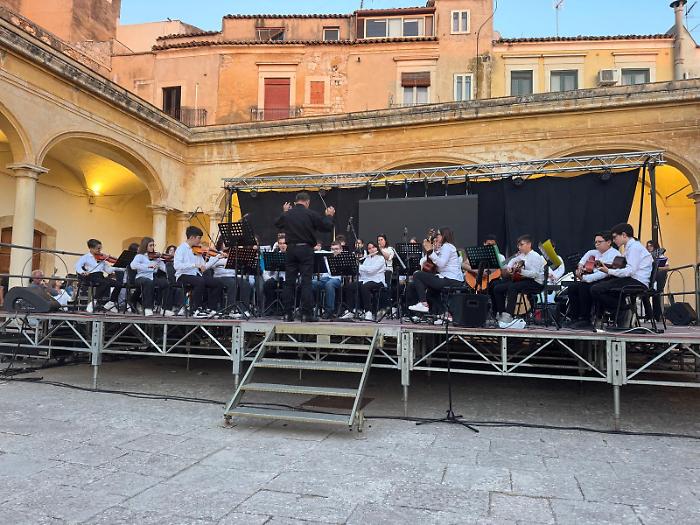 Comiso, l'orchestra dell'istituto Verga alla 27esima edizione del GEef a Sanremo
