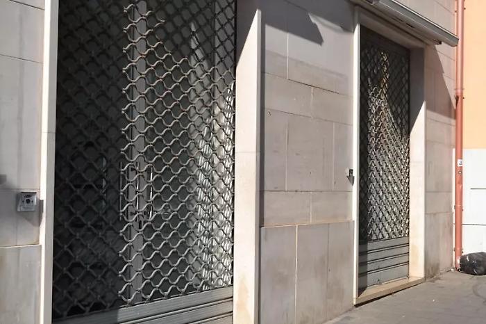 Oltre 86mila negozi scomparsi in dieci anni: in Sicilia due le citt&agrave; pi&ugrave; colpite