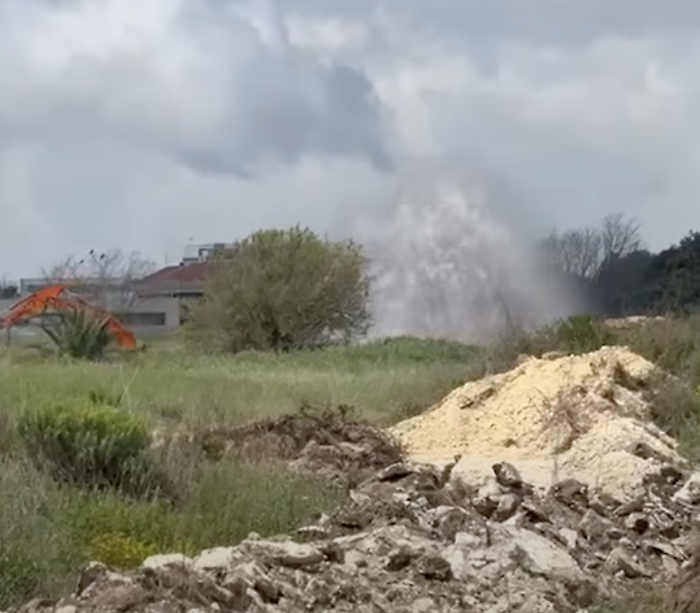 Ragusa, lavori al parco agricolo urbano: sfondata la condotta dell'acqua
