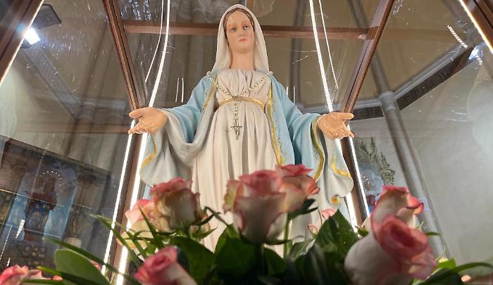 Naro accoglie la Madonna della Medaglia Miracolosa: il pellegrinaggio benedetto dal Papa arriva in Sicilia