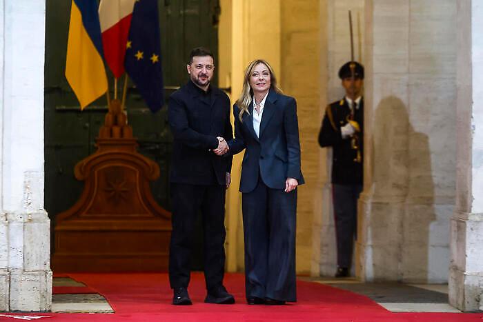 Patto Meloni-Zelensky per la difesa dell'Italia: "Lavoreremo insieme per un programma sui droni"