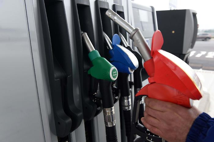 Caro energia e caro gasolio, l'allarme di Confindustria Catania: alimentano una "tempesta perfetta" per le imprese