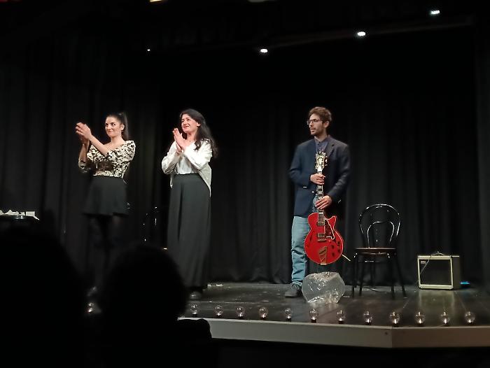 Catania, il pubblico diventa co-autore: la magia dell'improvvisazione alla Sala De Curtis 