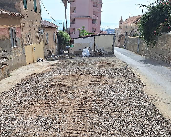 Partono i lavori per demolire l'ultima baracca in via delle Mura