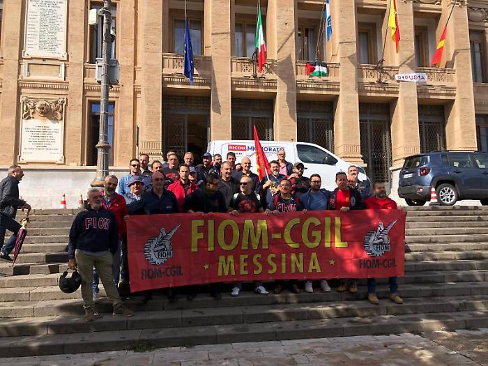 Cantieri navali dello Stretto srl licenzia 13 lavoratori, la Fiom Cgil proclama lo sciopero per venerd&igrave;