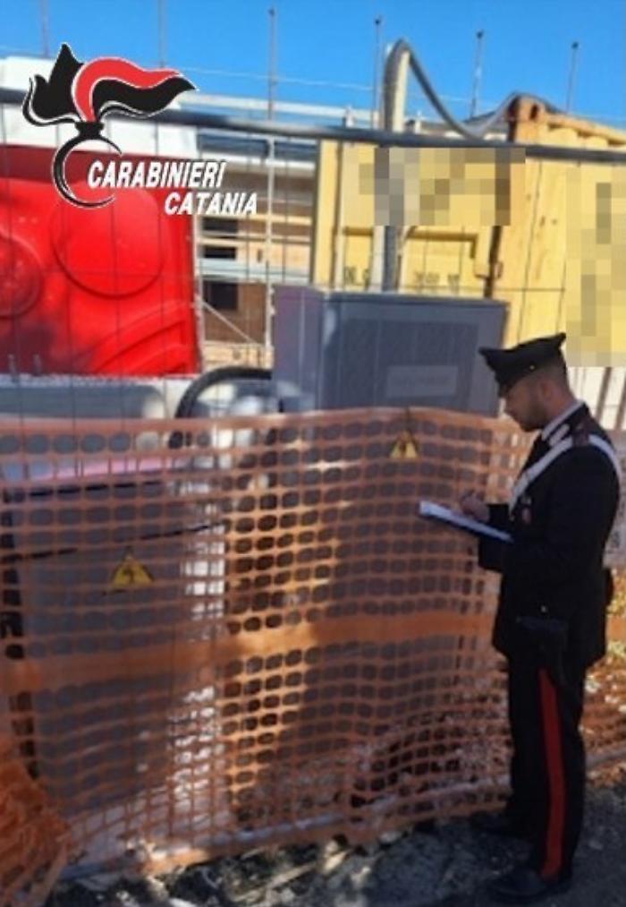 Cantiere con lavoratori irregolari e carenze di sicurezza: due imprenditori denunciati e sanzioni per oltre 19mila euro