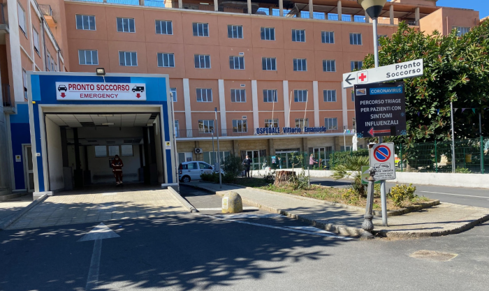 Secondo decesso in poche settimane all'ospedale "Vittorio Emanuele" di Gela: familiari chiedono autopsia e accertamenti