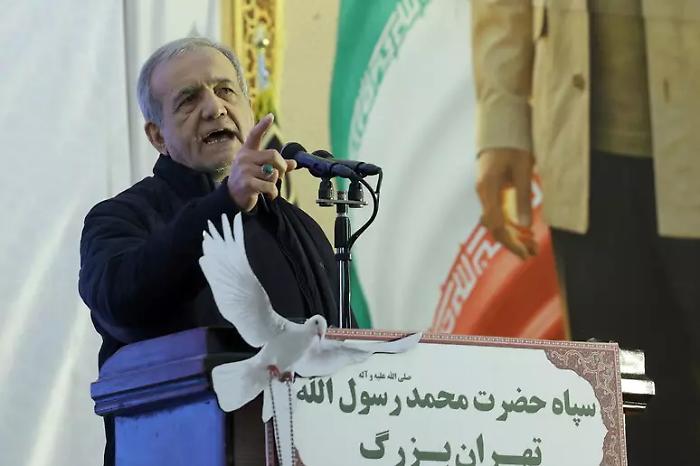 Iran, la sfida di Pezeshkian a Trump sul nucleare: &ldquo;Con quale colpa ci volete negare un diritto?&rdquo;