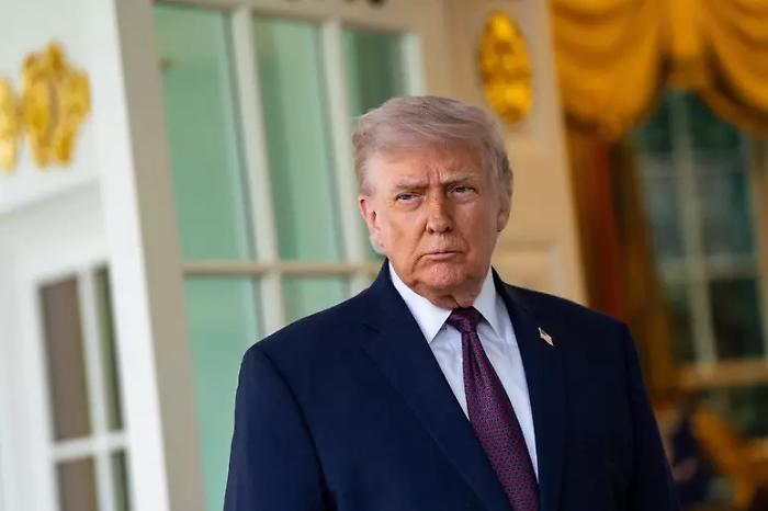 Pakistan spera di convincere l'Iran a sedersi con gli Stati Uniti, Trump minaccia un'escalation se il cessate il fuoco scade