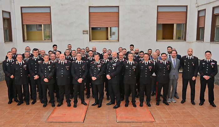 Il generale Domizi visita il comando dell'Arma: ringraziamenti e focus sulle sfide del territorio