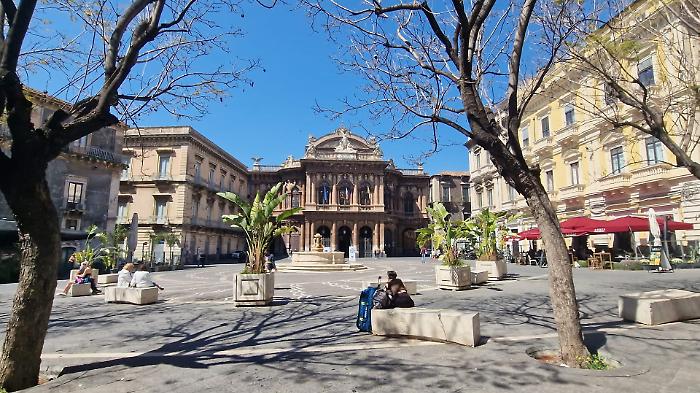Il teatro Massimo Bellini chiuso fino a fine anno: ecco i dettagli