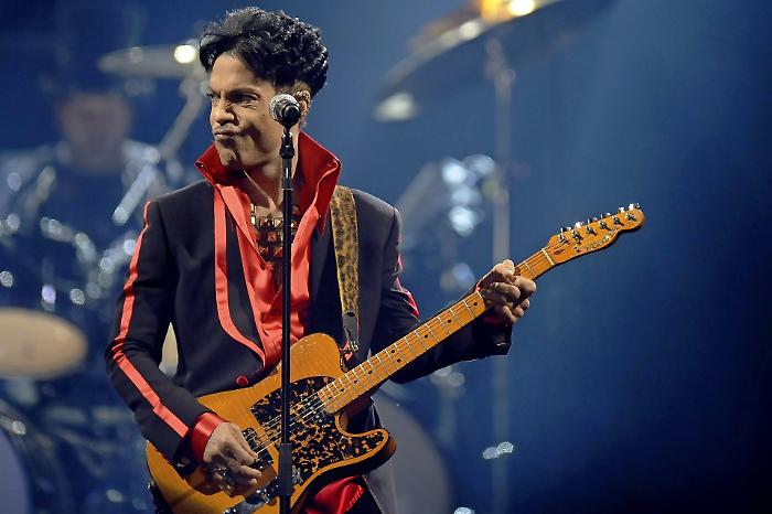 Prince, dieci anni dopo: perch&eacute; il suo futuro continua a somigliare al nostro presente